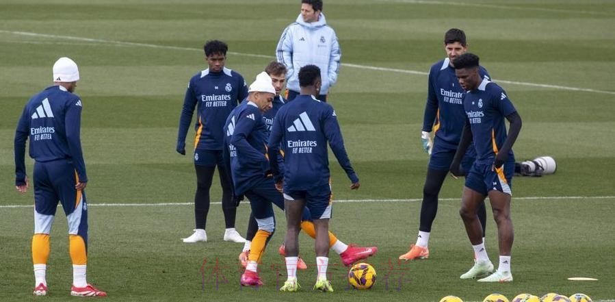 世体:皇马今天下午集结恢复训练 备战密集赛程 世体:皇马今天下午集结恢复训练 备战密集赛程